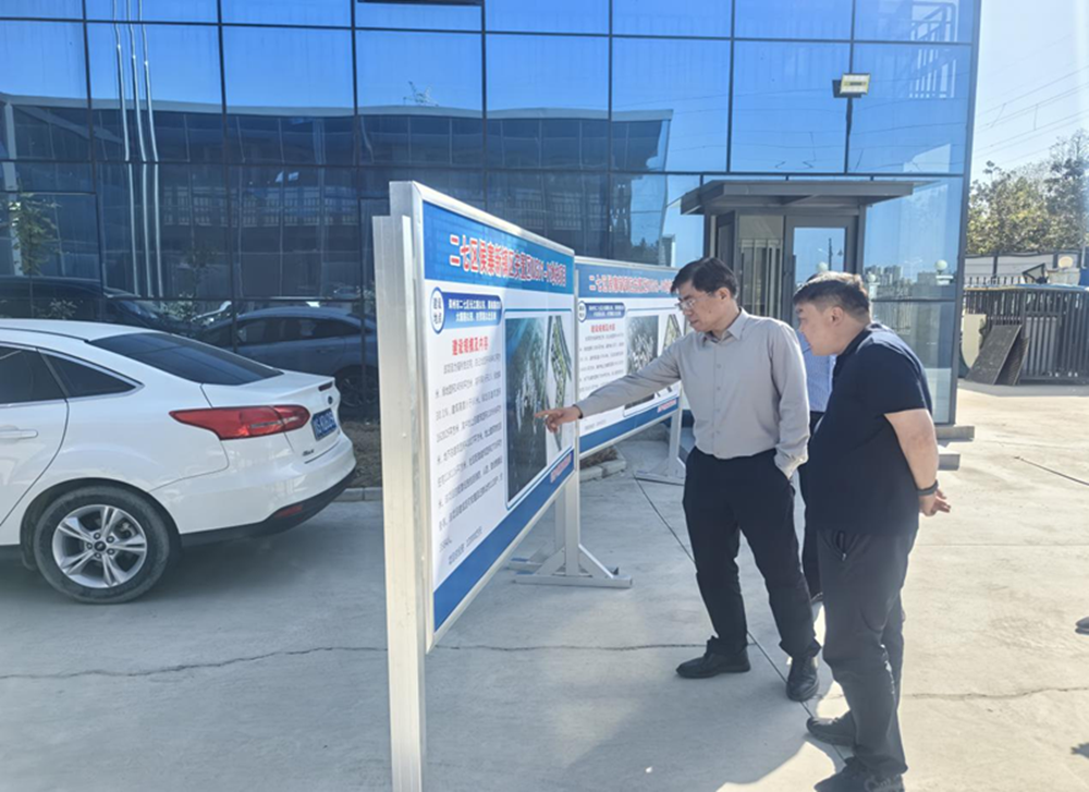 华体会官方端网站登录入口-华体会(中国)党委书记、董事长汪洋到侯寨新镇区安置区项目调研项目建设工作